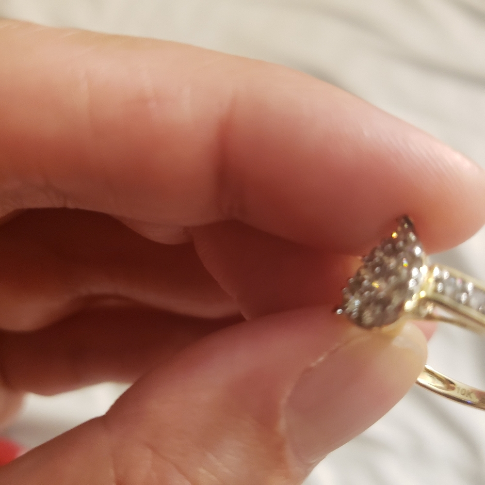 10k yellow gold 1 carat real diamonds ring - Picture 5 of 9